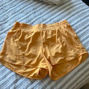Lululemon Hotty Hot Low Rise Lined 4” Short